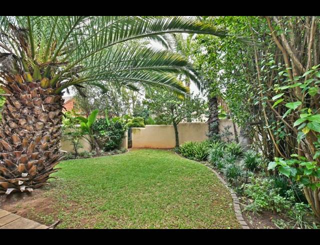 3 BEDROOM APARTMENT FOR SALE IN BRYANSTON